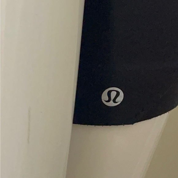 Lululemon black soft bra you never used - Picture 6 of 8